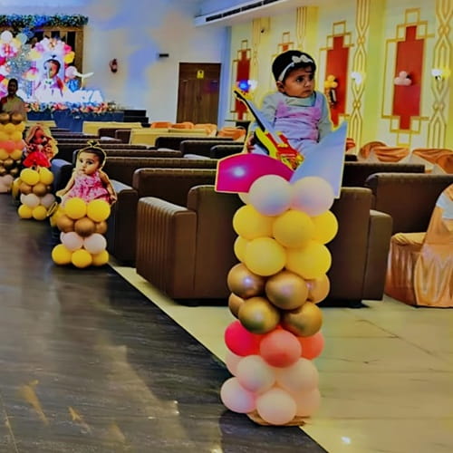Ballon Pillars